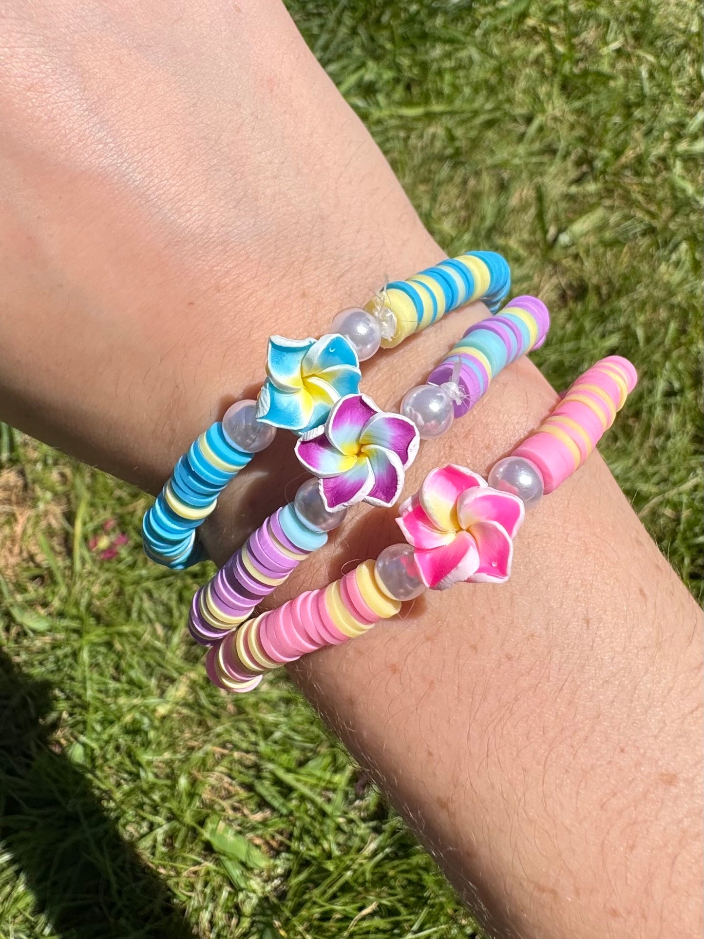 Floral Bloom flower Clay beads bracelet set!
