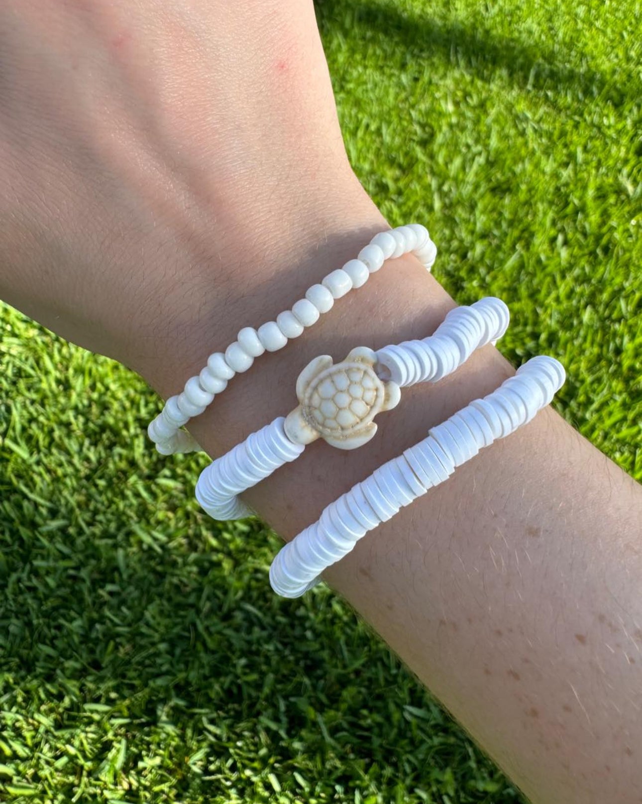 Sea turtle white Clay beads bracelet!