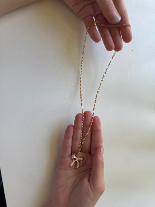 Bow necklace!