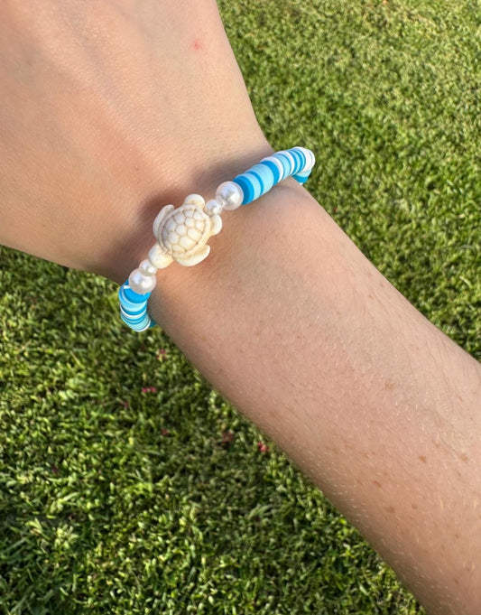 Blue sea turtle Clay beads bracelet!